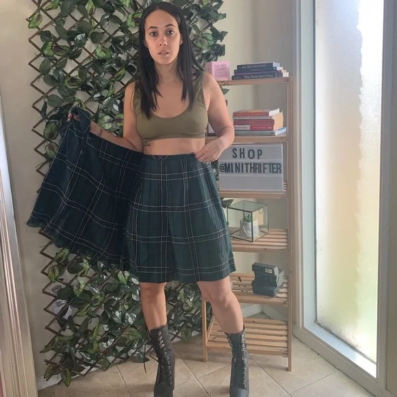 Valerie Stevens Set - Picture 9 of 9